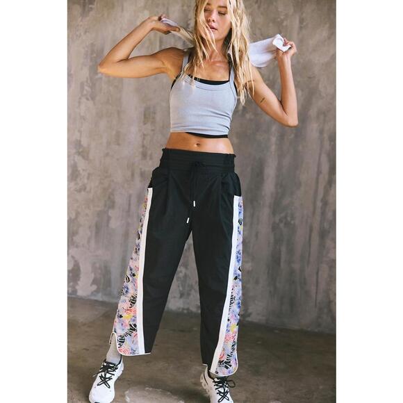 FP Movement SET Champ is Here Drawstring Pants and never better printed crop top - Picture 1 of 8